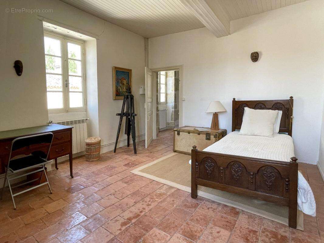 Maison à BAZIAN