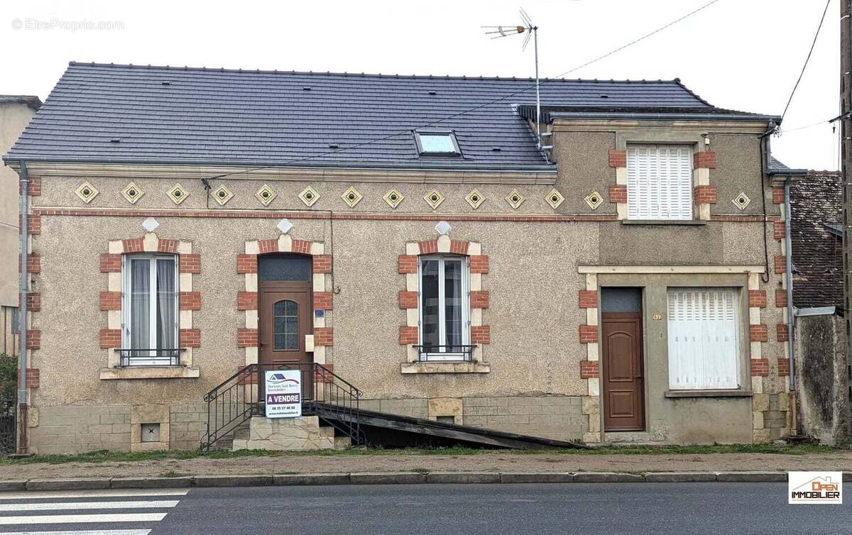 Maison à LA CHATRE