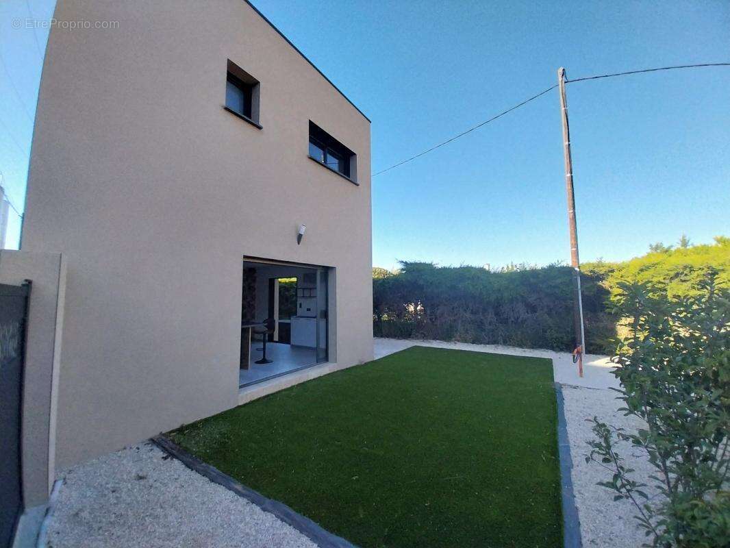Maison à POMEROLS