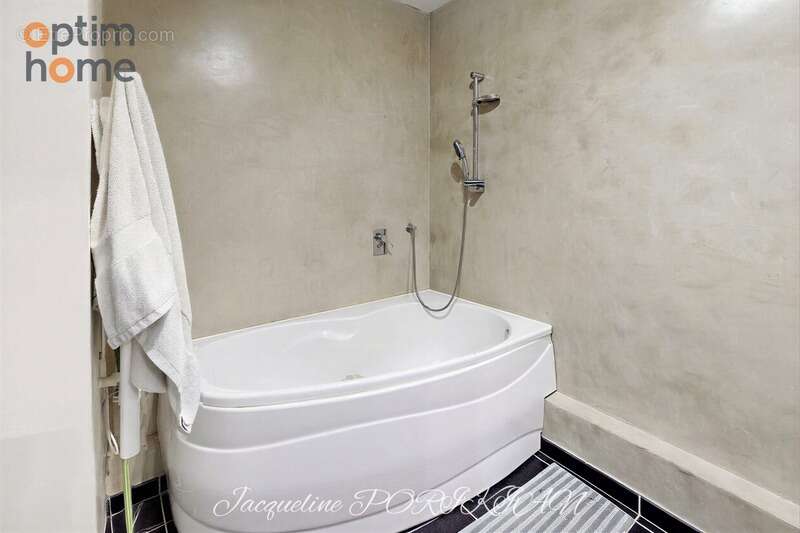 Appartement à MARSEILLE-15E