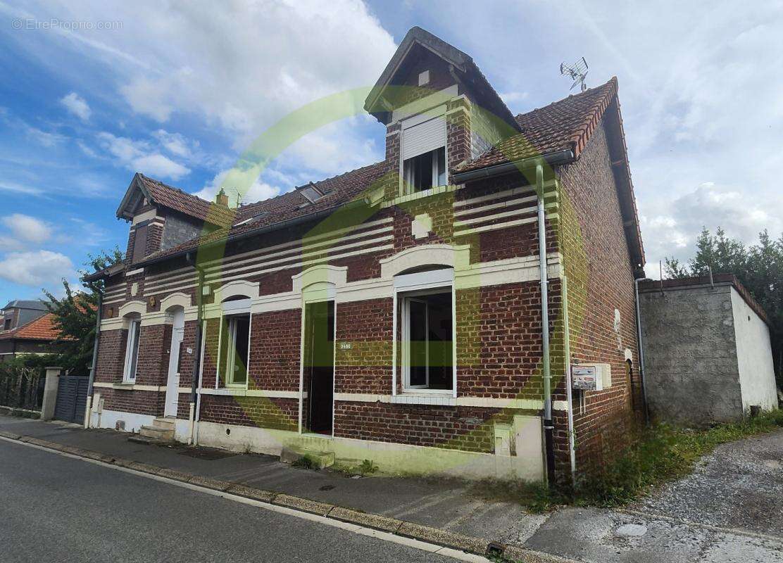 Maison à TERGNIER