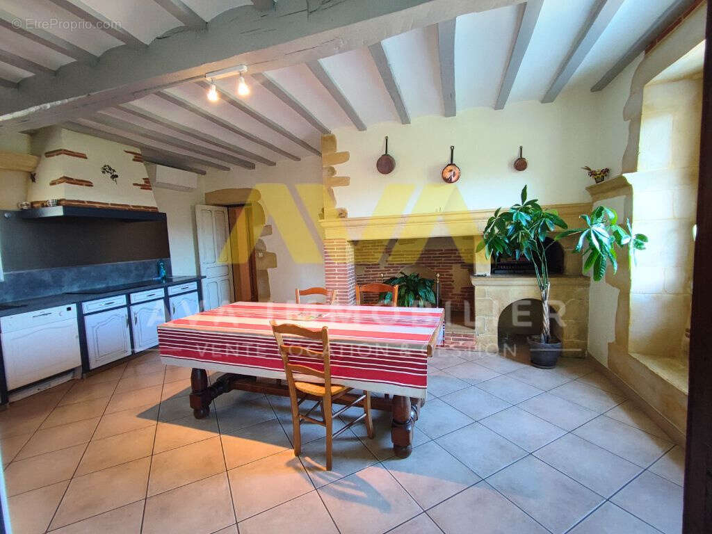 Maison à LAHOURCADE