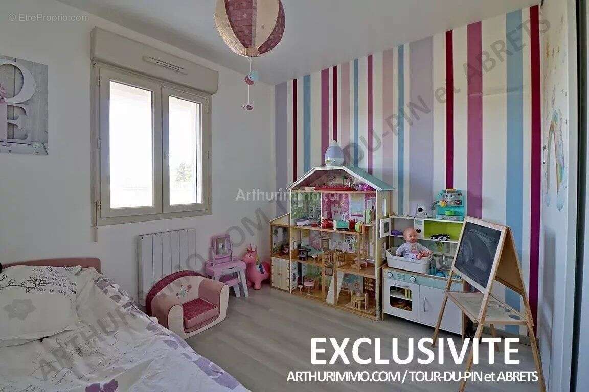 Maison à LA TOUR-DU-PIN