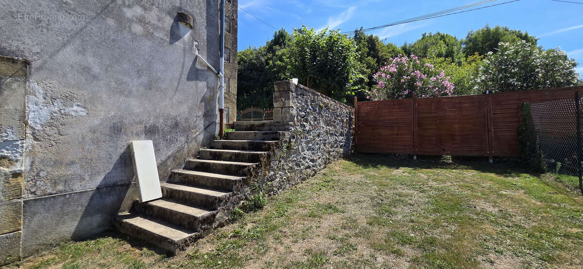 Maison à LUBERSAC
