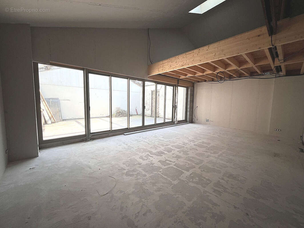 Maison de ville de 190 m² avec garage et patio - photo 3