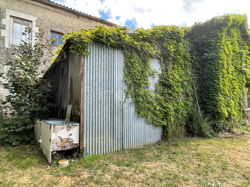 Maison à SAUZE-VAUSSAIS