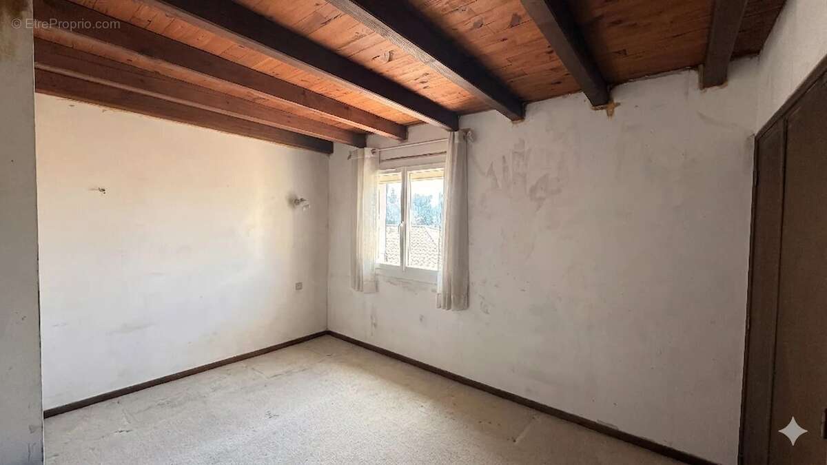 Maison 120 m² à Marignane  - photo 8