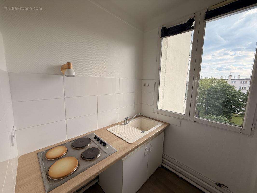 Appartement à SAINT-MAUR-DES-FOSSES