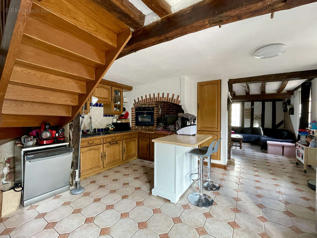 Maison à LES BAUX-SAINTE-CROIX