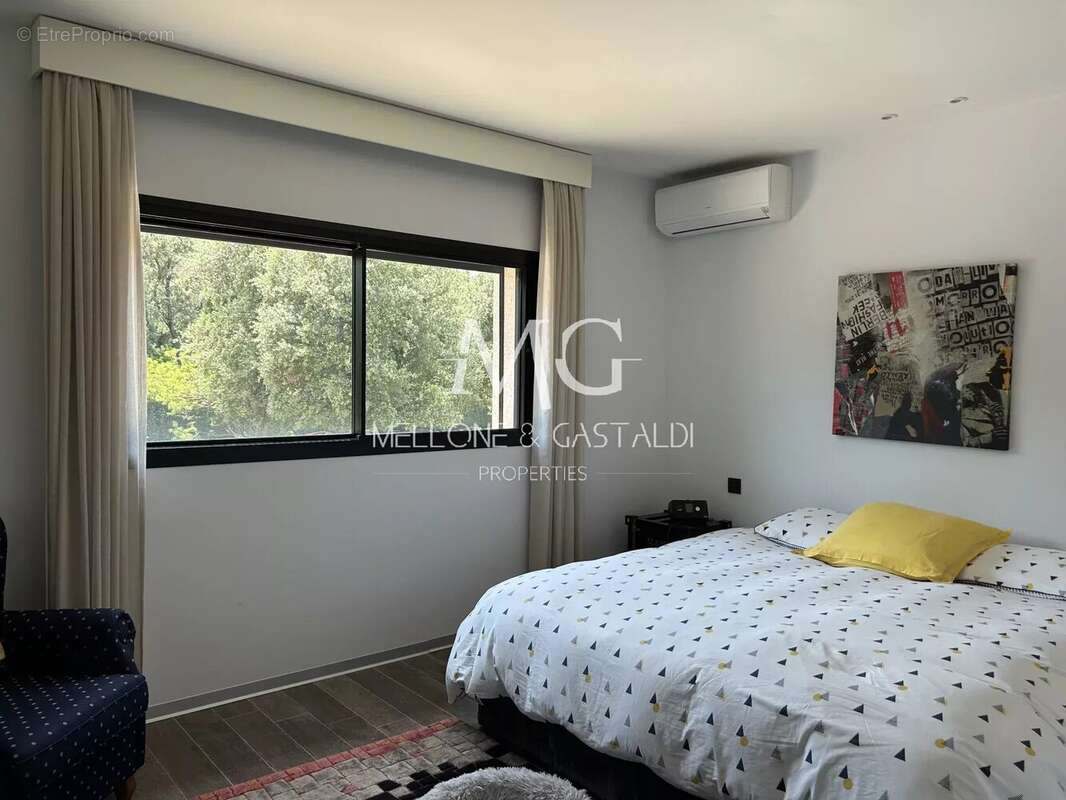 Maison à MONTAUROUX