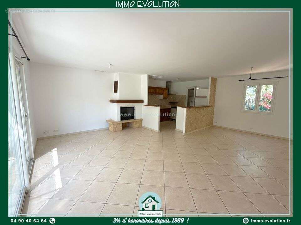 Maison à CAMARET-SUR-AIGUES