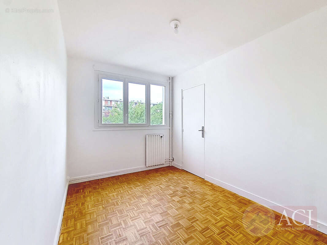 Appartement à EPINAY-SUR-SEINE