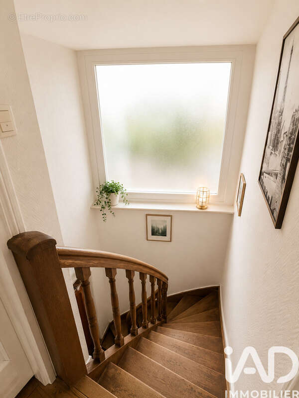 Maison 97 m² à Bourges  - photo 6