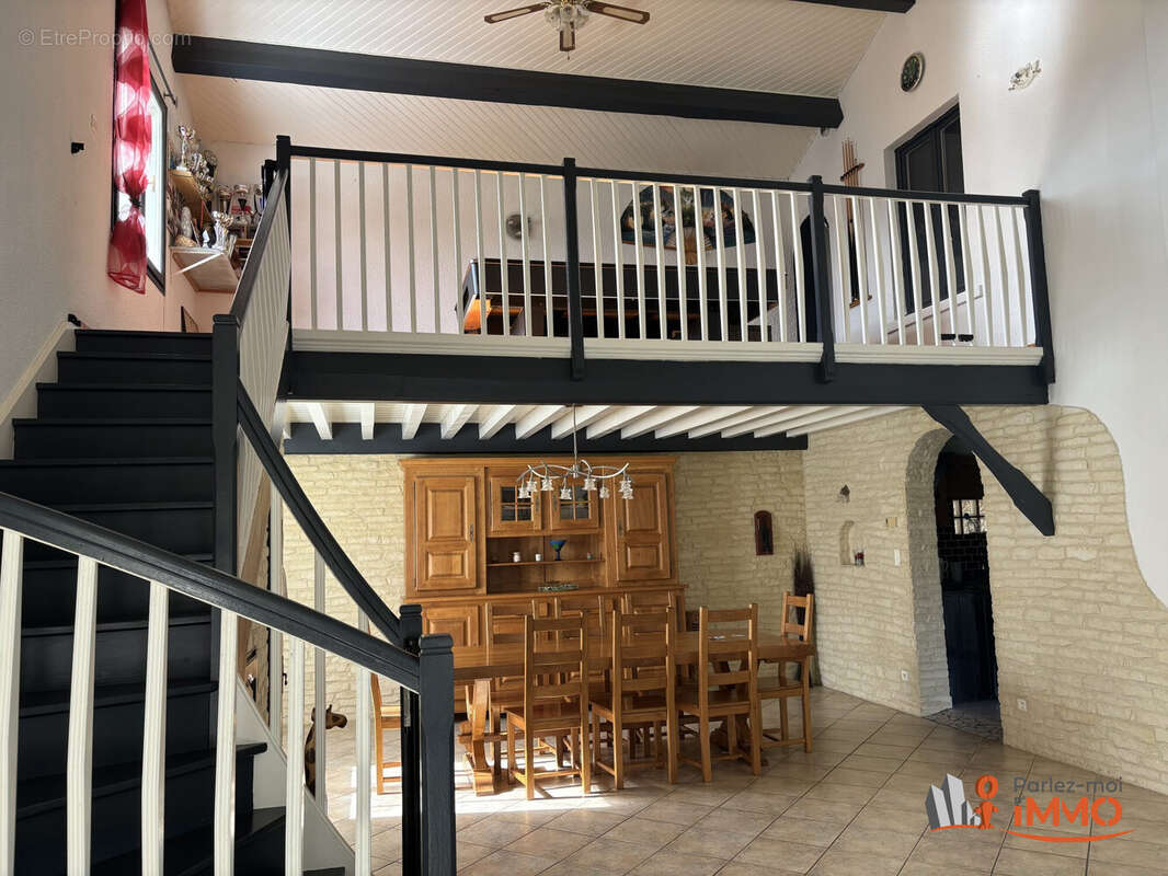 Maison à MONTVERDUN