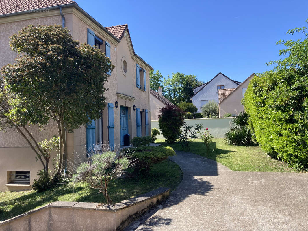 Maison à MONTMAGNY
