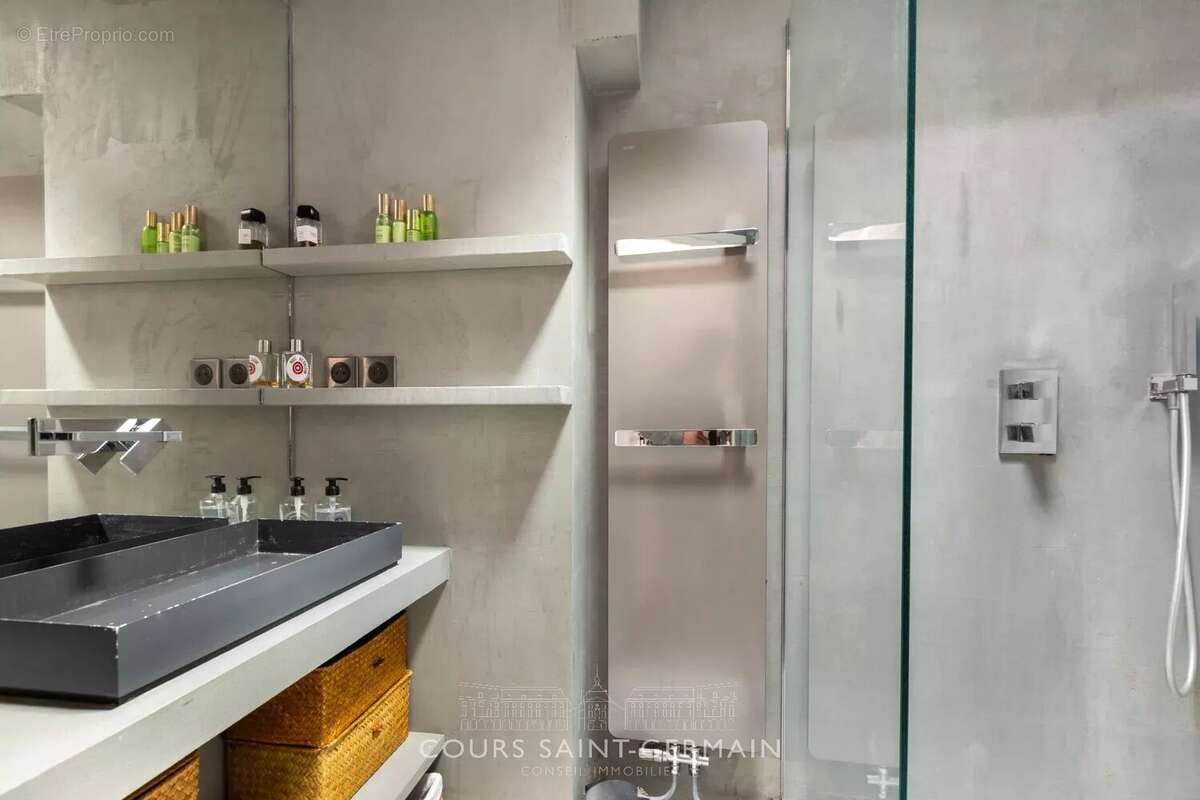 Appartement à PARIS-6E