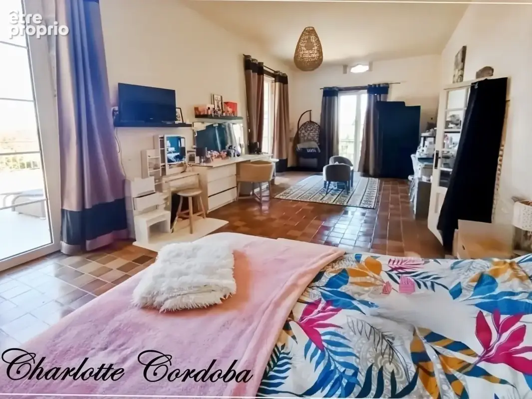 Maison en pierre de 313 m² avec vue panoramique et près de 2 hectares de terrain - photo 16