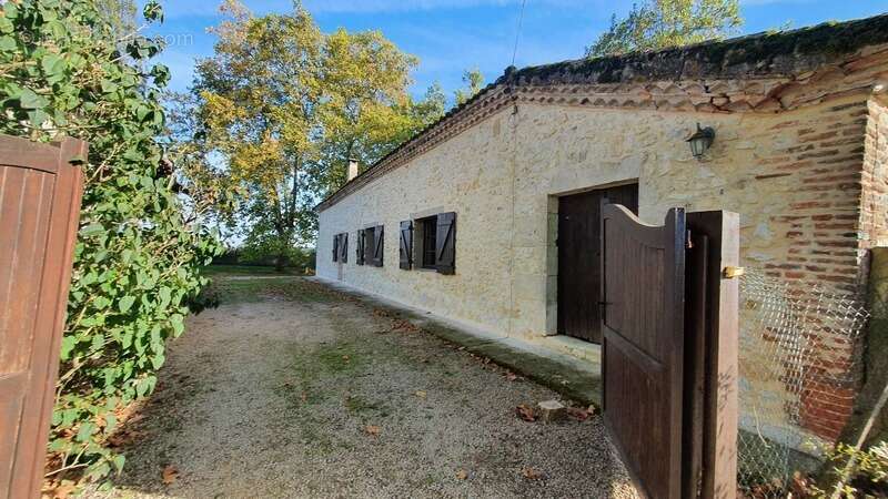 Maison en pierre et colombages, à vendre 4 pièces LAGRANGE (40) - photo 3