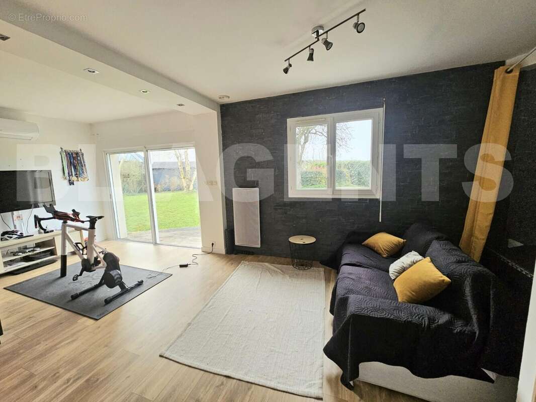 20250321_103555 - Maison à SAINT-JEAN-DU-CARDONNAY