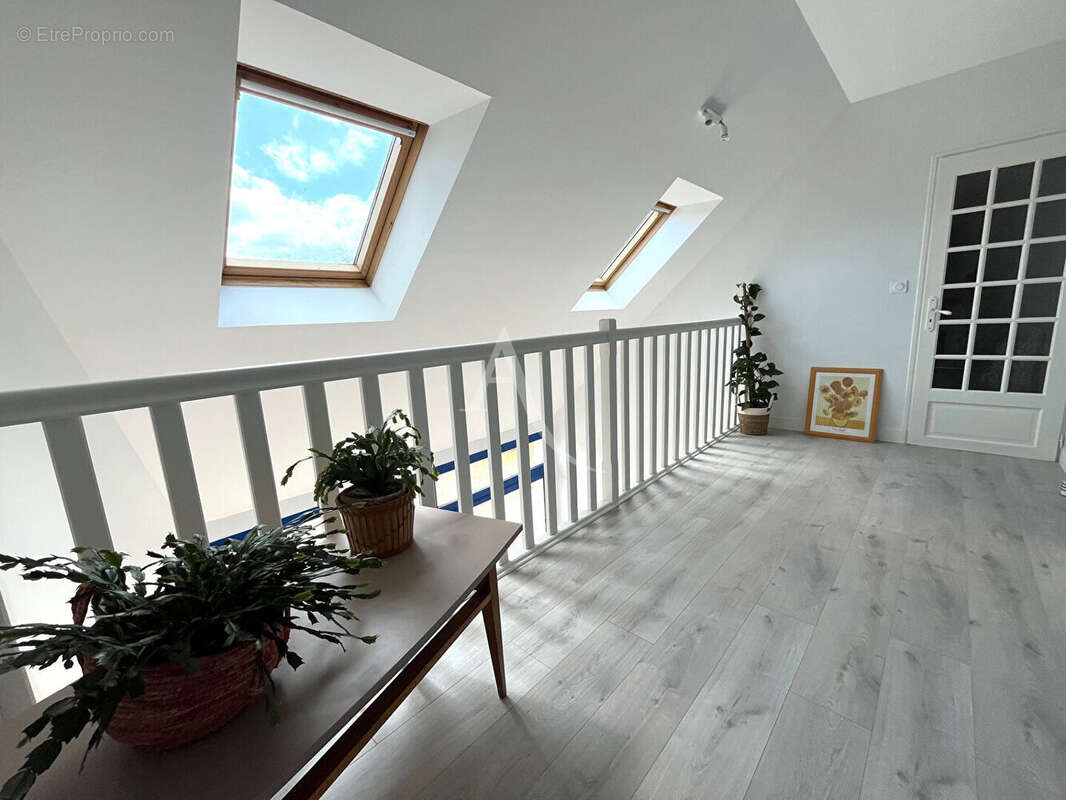 Maison à NUILLE-SUR-VICOIN