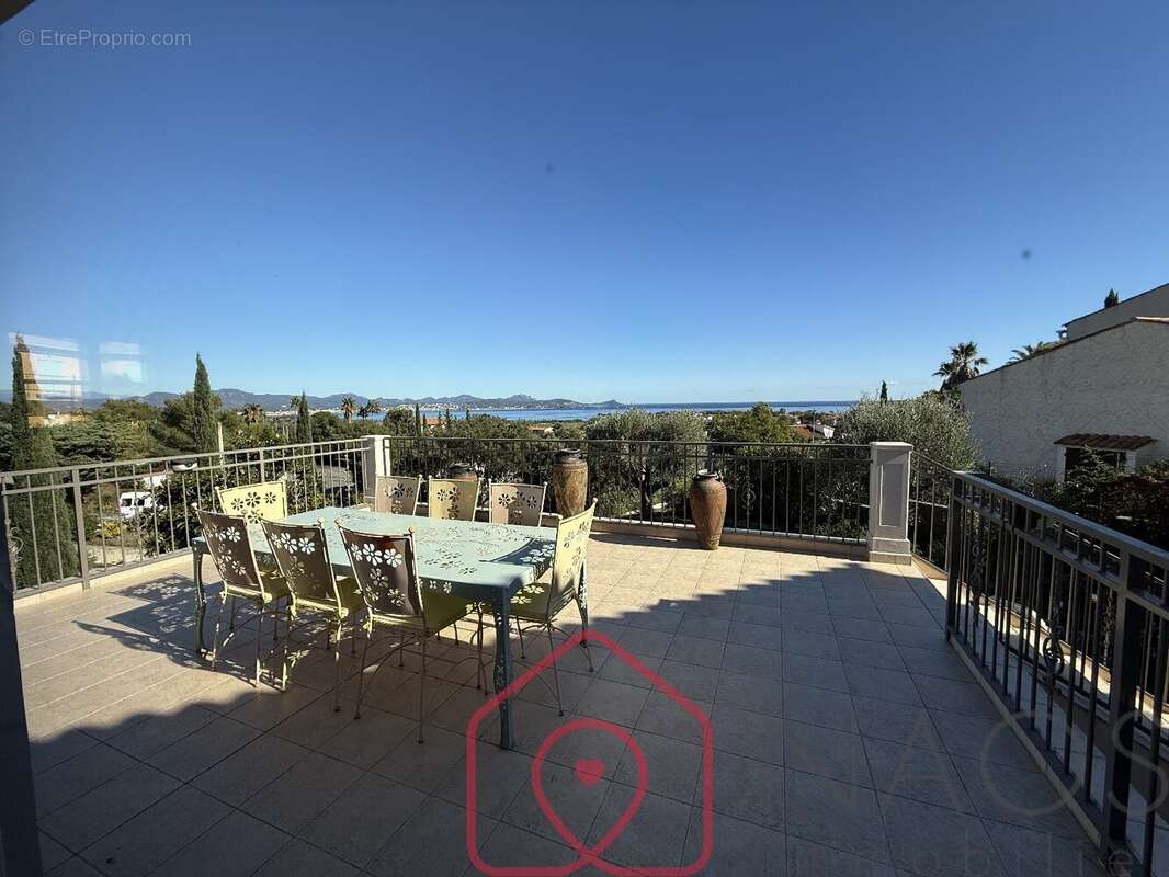 Maison à FREJUS