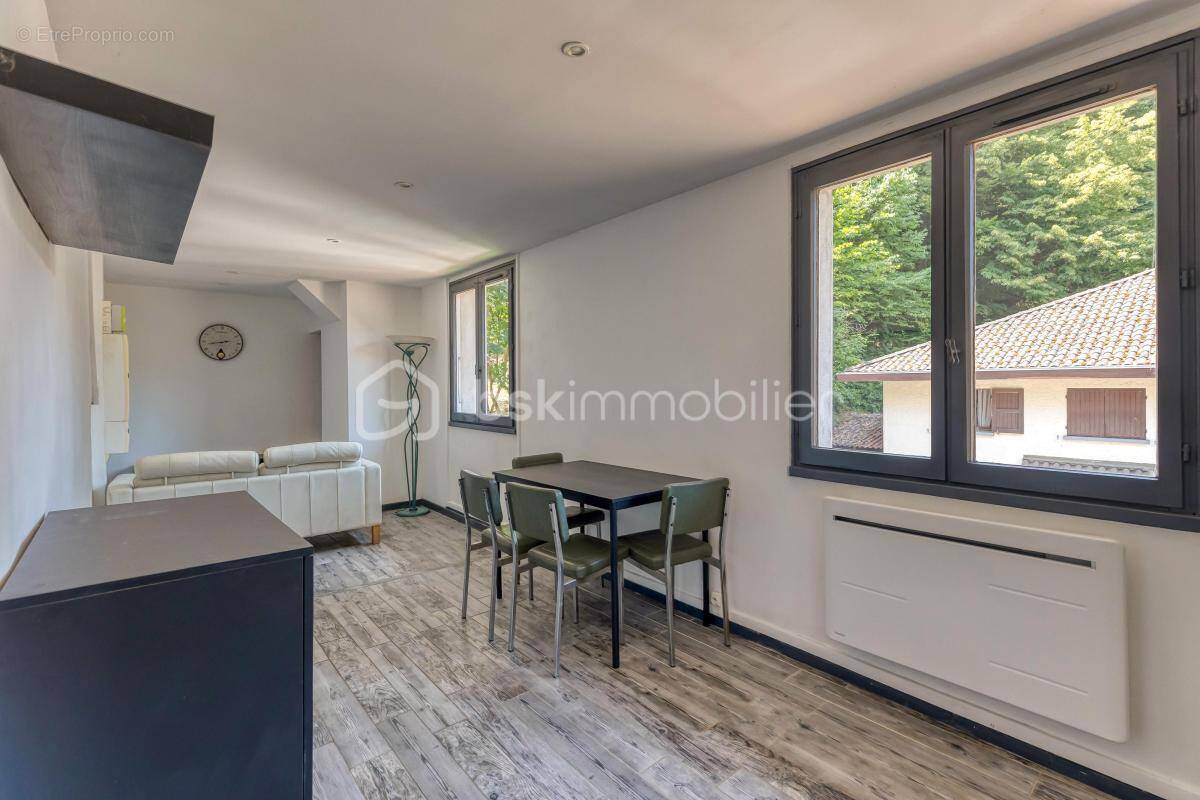 Appartement à SAINT-MARTIN-D'URIAGE