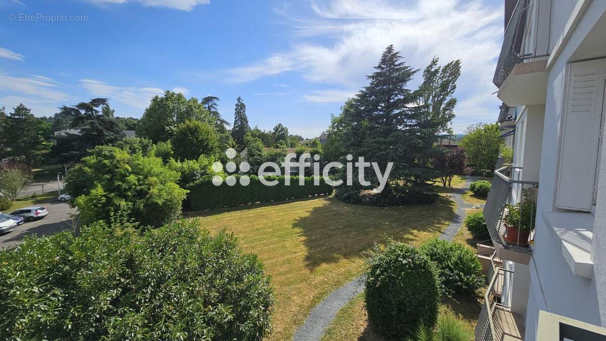 Appartement à LIMAS