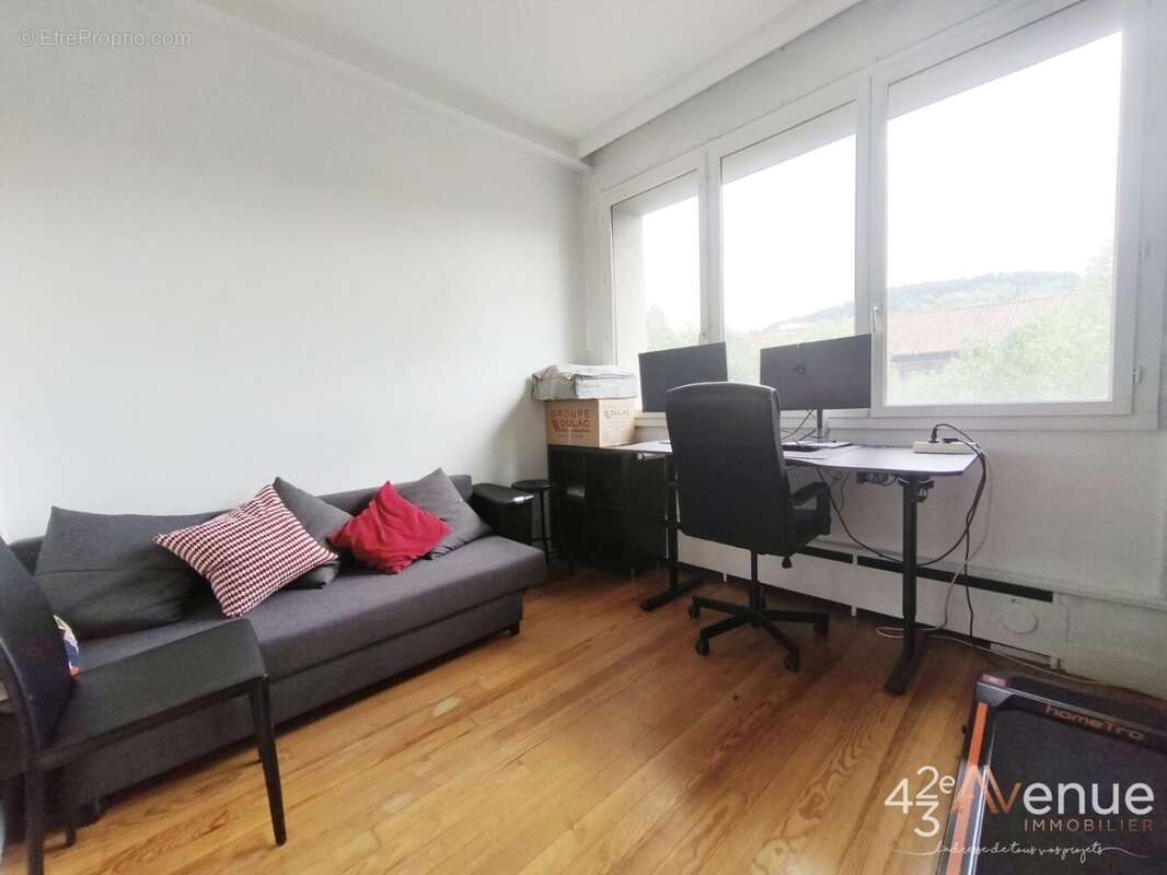 Appartement à SAINT-ETIENNE