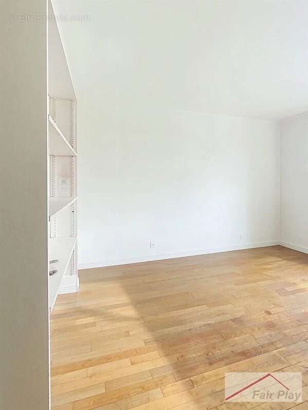 Paris 16? – Village d'Auteuil – Studio de 33 m² avec balcon sur - photo 4