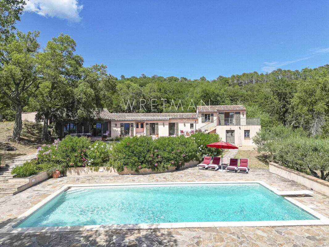 Maison à LA GARDE-FREINET