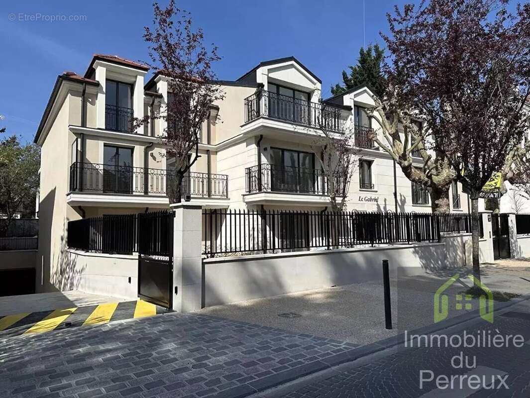 Appartement à LE PERREUX-SUR-MARNE