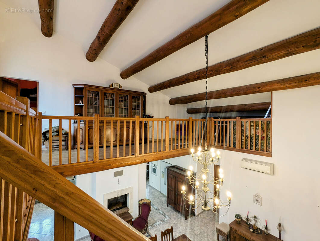 Maison à ESPONDEILHAN