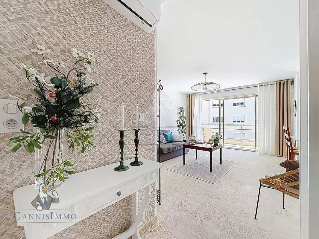 Appartement à LE CANNET