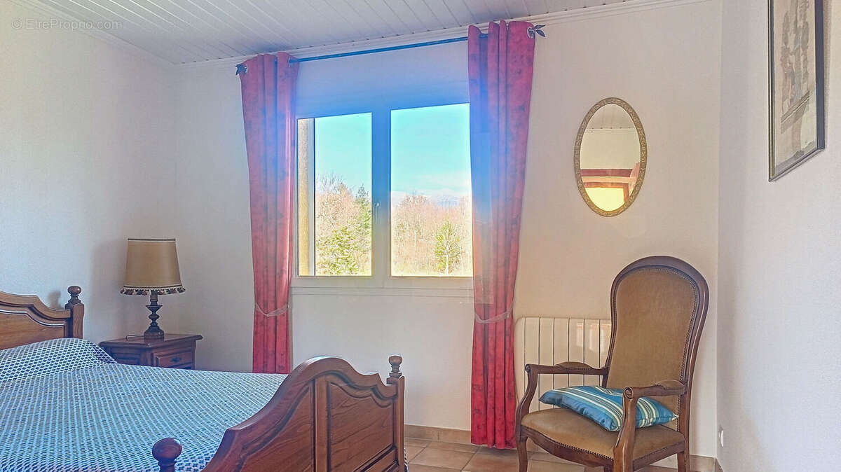 Maison à SAINT-LAURENT-DE-CERDANS