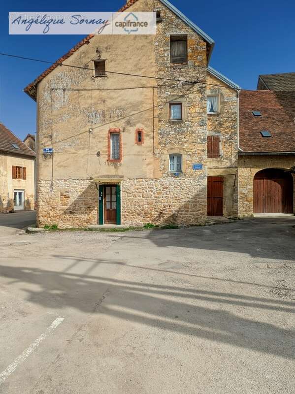 Maison à vendre 5 pièces SELLIERES (39) - photo 2