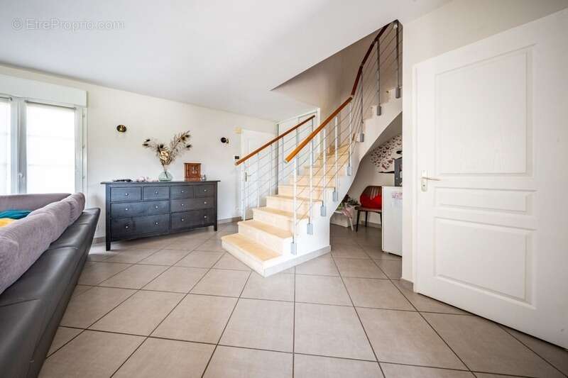 Maison à BRETENIERE