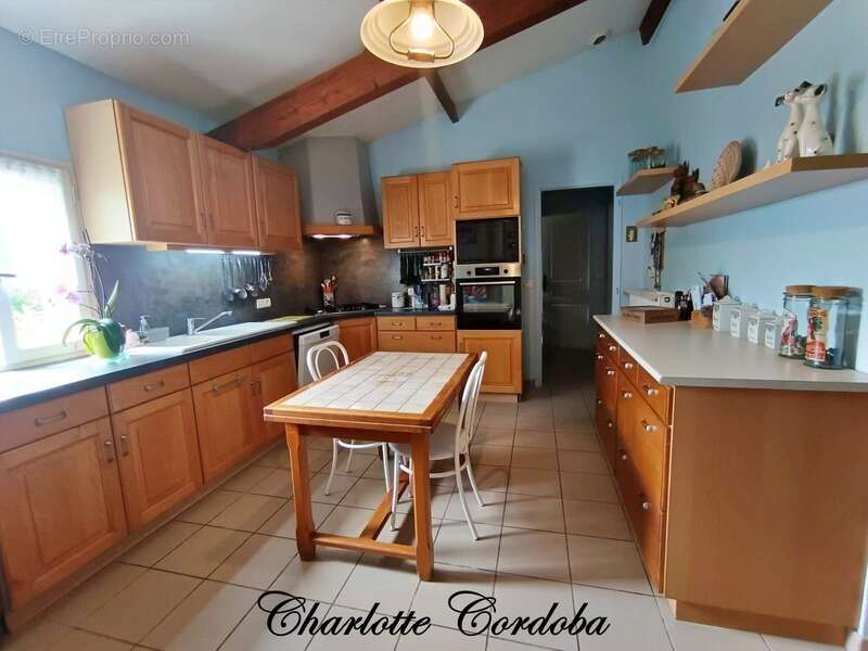 Maison à FEUGAROLLES