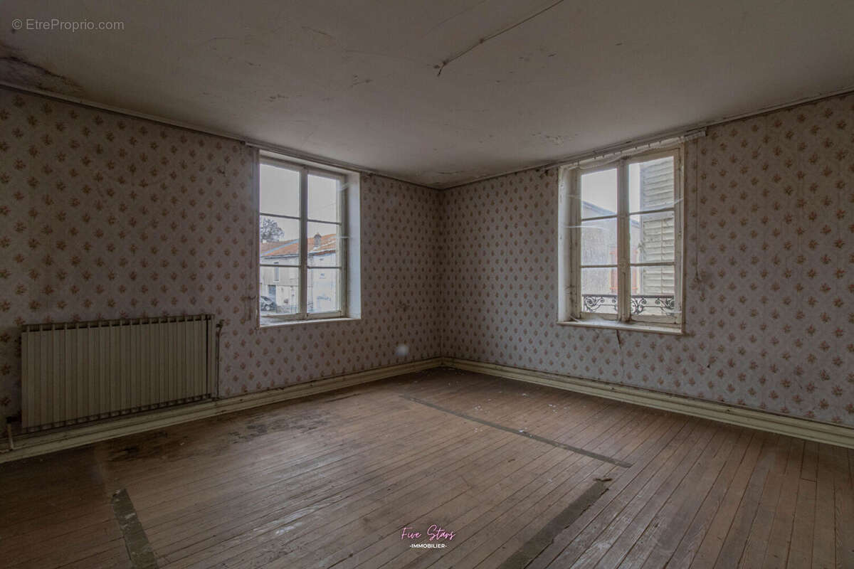 Maison à CHAMBLEY-BUSSIERES