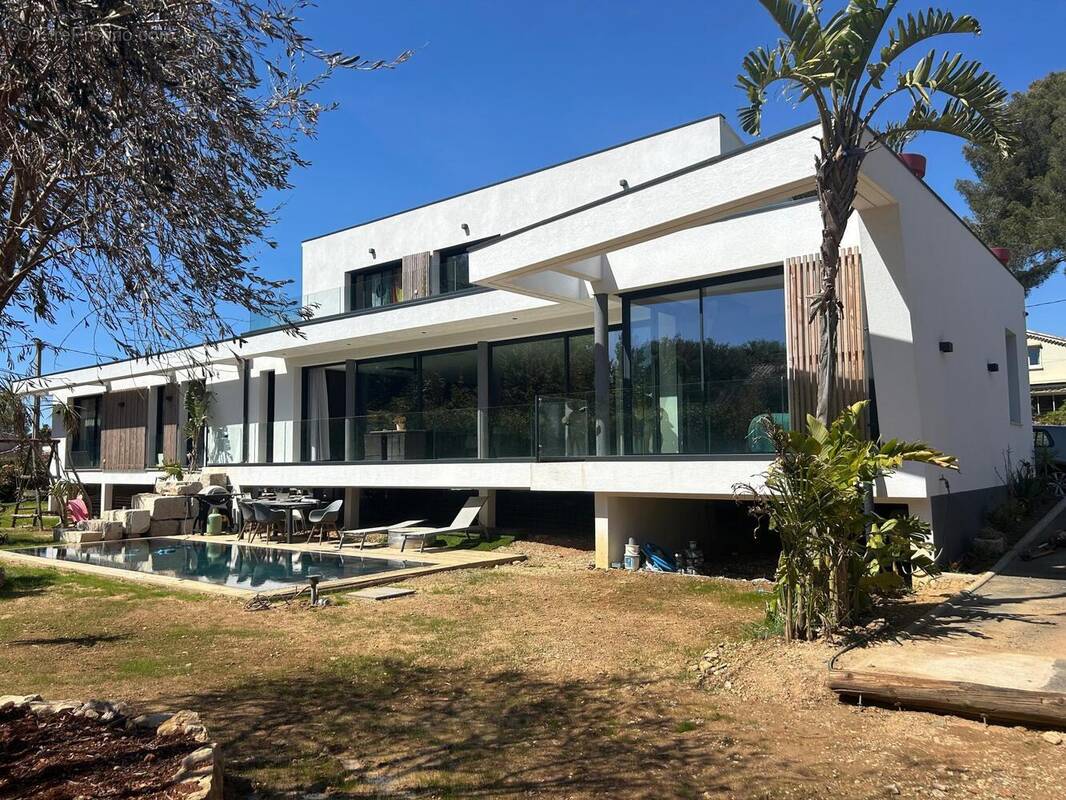 Photo 1 - Maison à SIX-FOURS-LES-PLAGES