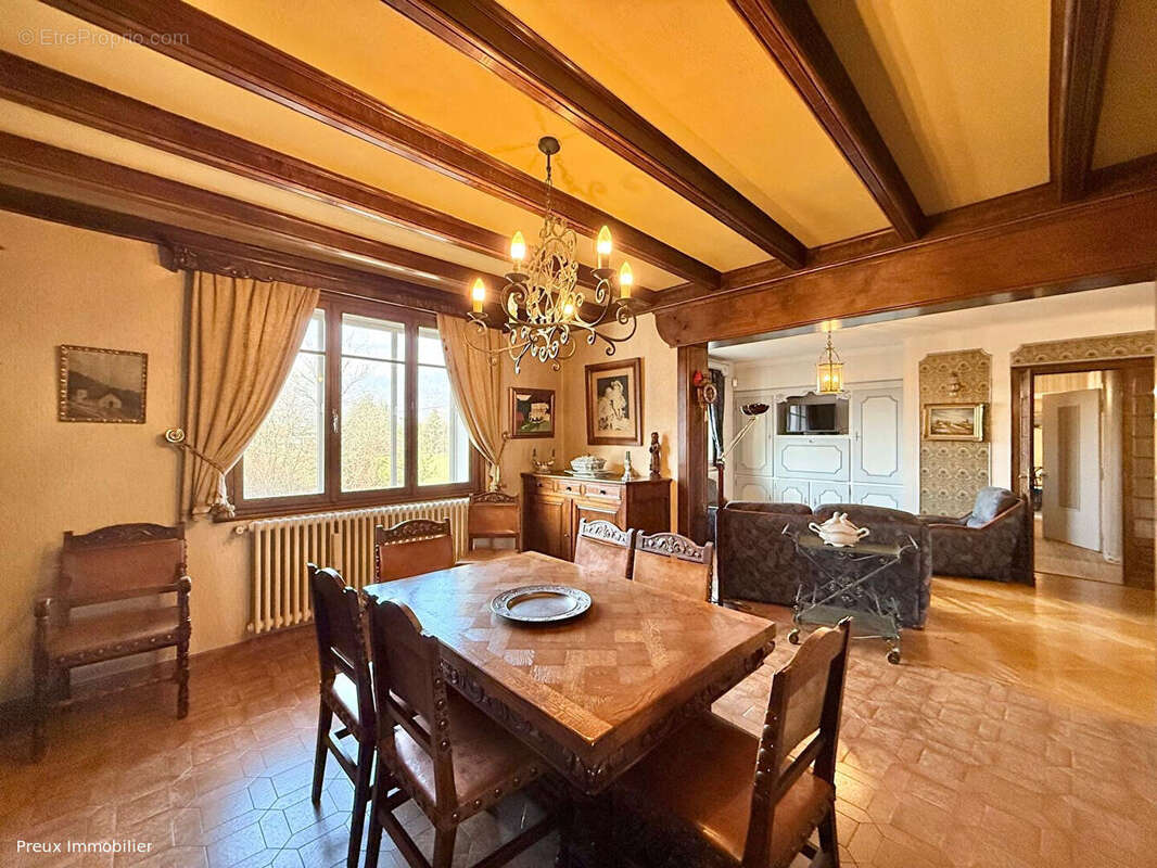 Maison à BONNEVILLE