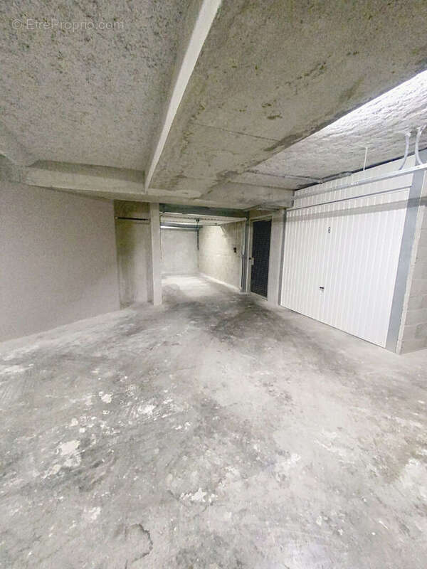 Parking à LYON-4E