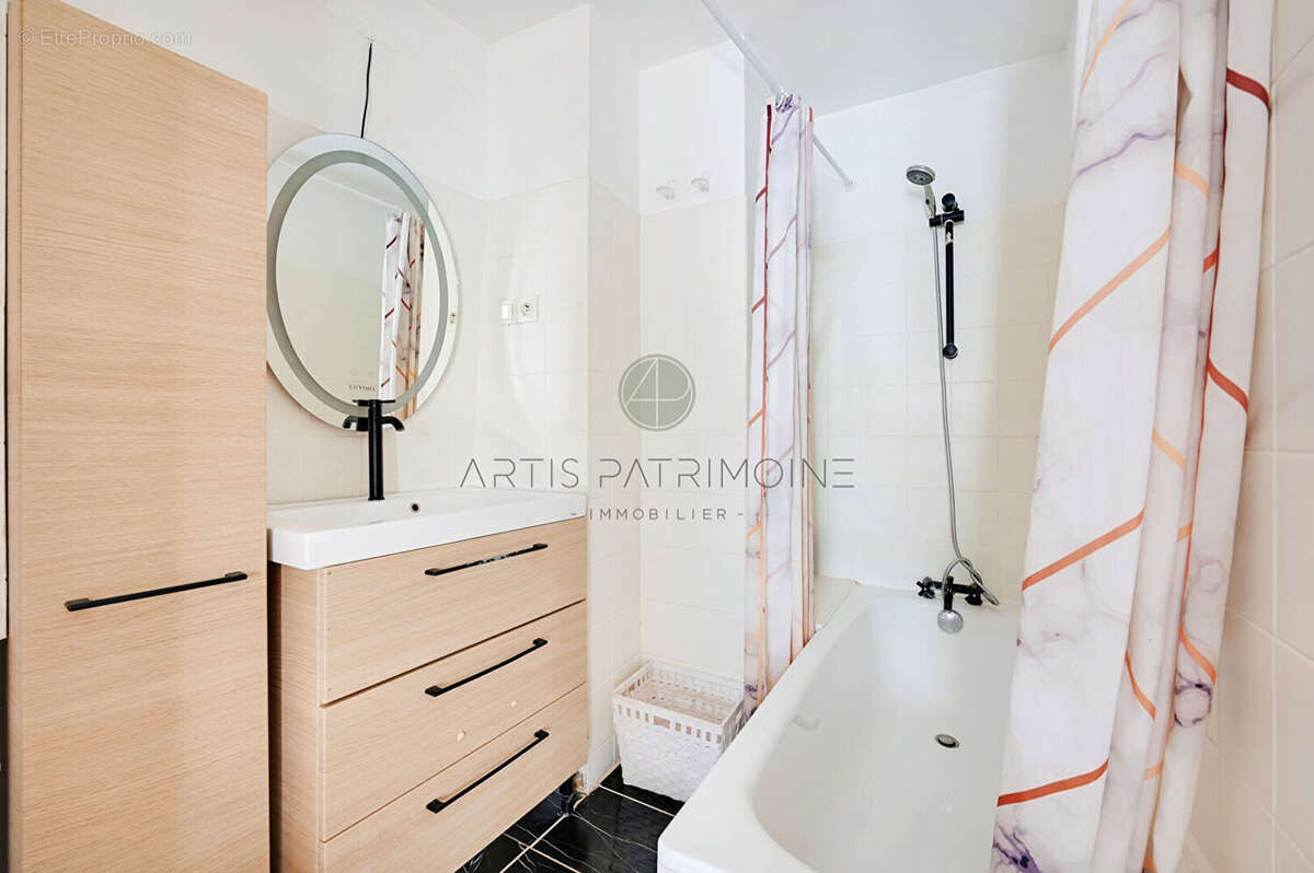 Appartement à PARIS-6E