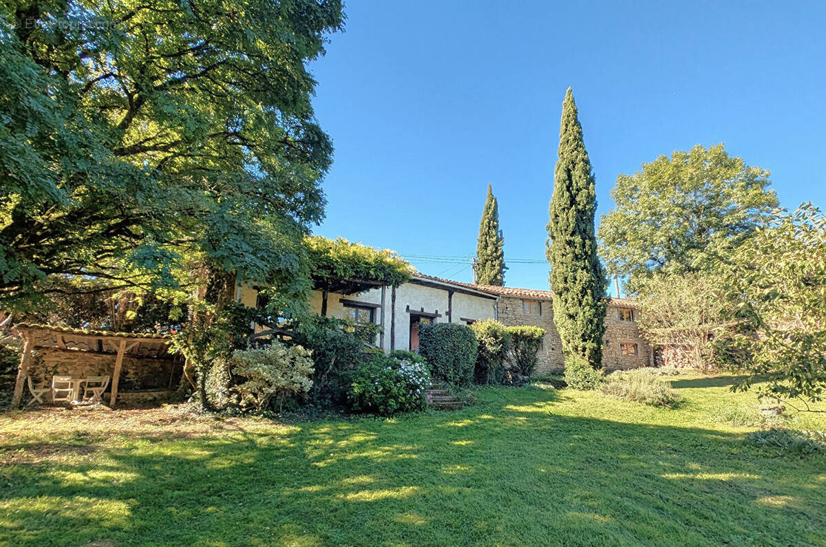 Maison à SAINT-ANTONIN-NOBLE-VAL