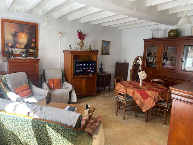 Maison à TRIZAY-COUTRETOT-SAINT-SERGE