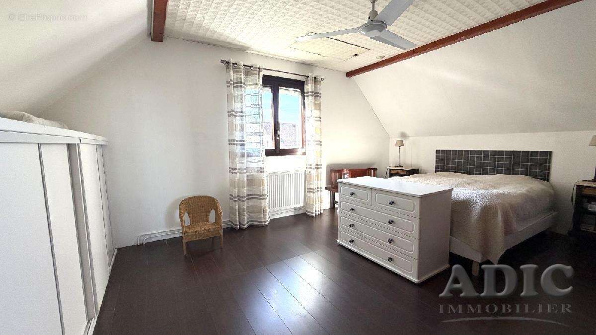 Maison 135 m² à Dammartin-En-Goele  - photo 9