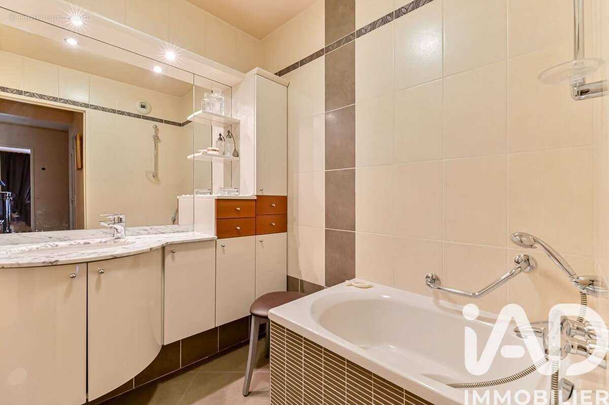 Photo 9 - Appartement à NOGENT-SUR-MARNE