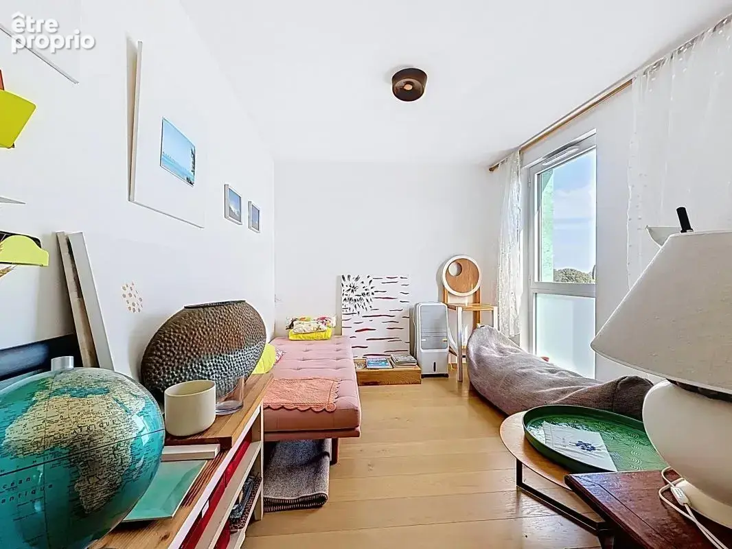 Appartement À Vendre - Dernier étage avec ascenseur privatif, terrasse et vue mer - photo 8