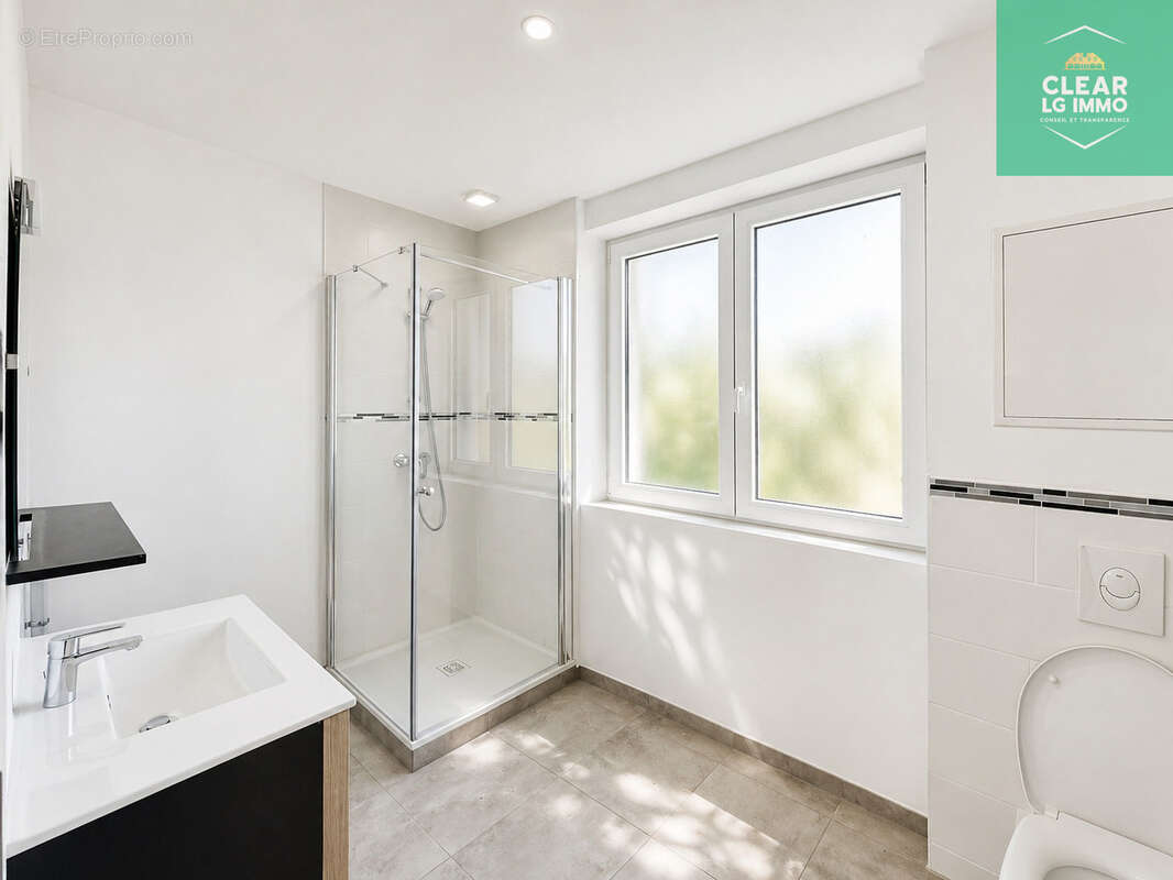 Appartement à SEMECOURT