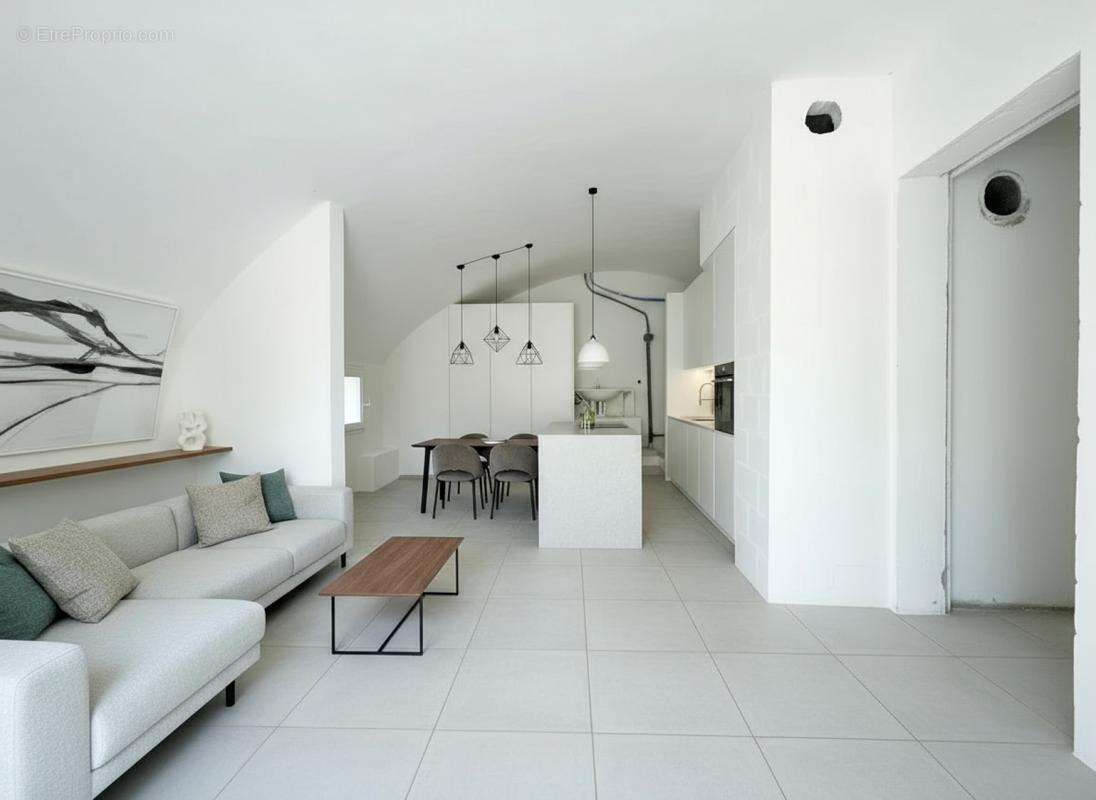 Maison à GINASSERVIS