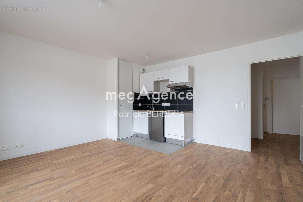 Appartement à SAINT-MAUR-DES-FOSSES